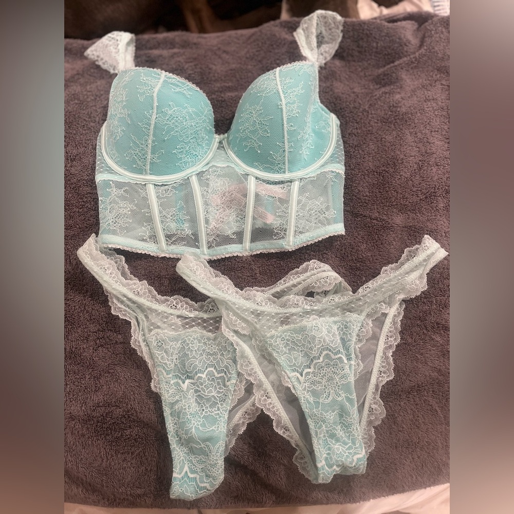 Elegant Lace Longline Bra and Panty Set in Aqua